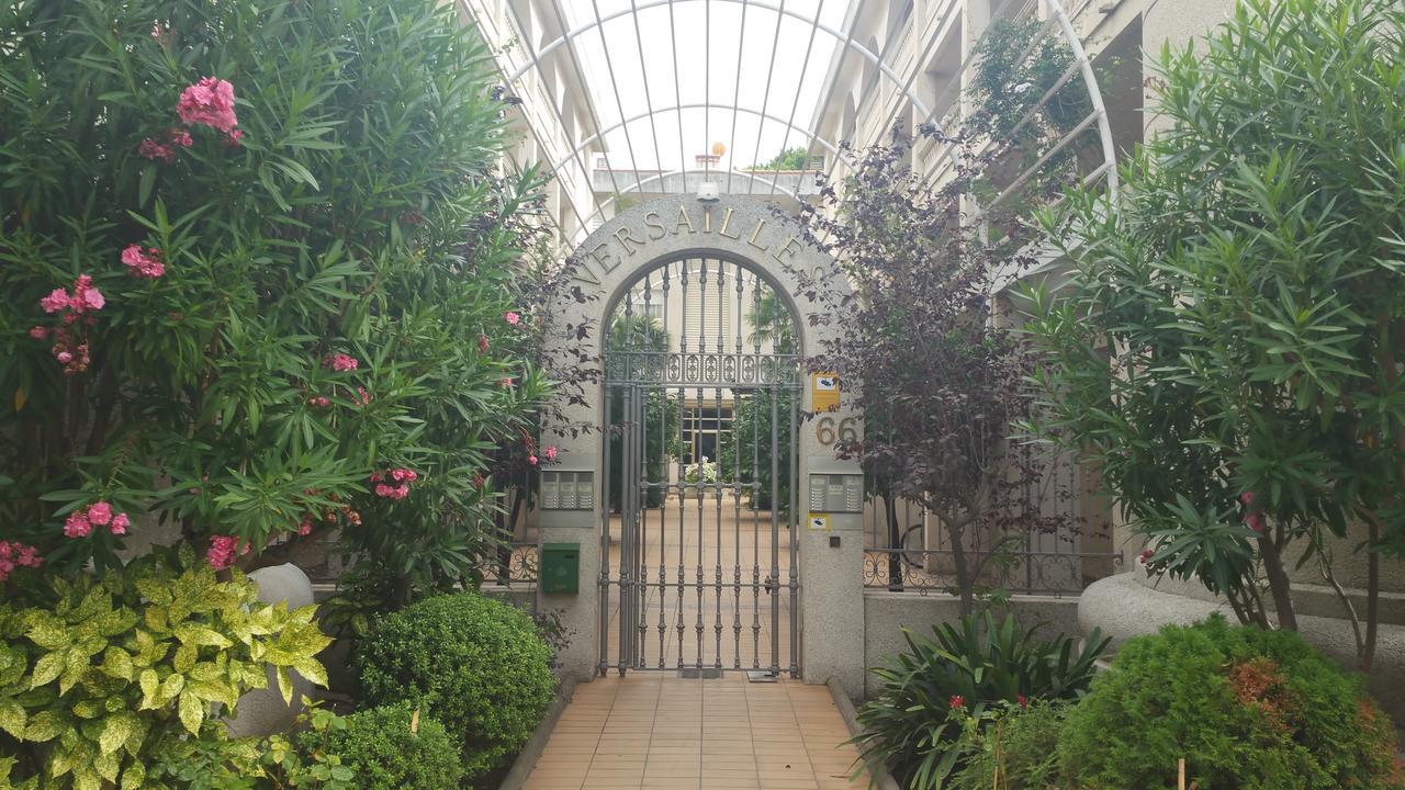 Apartamentos Versailles Villafortuny Exterior foto